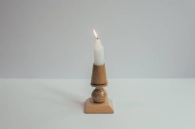 Noel dekor doğal malzemelerden kavramı. Noel dekor Eko-tarzı. Seçici odak. Yatay.