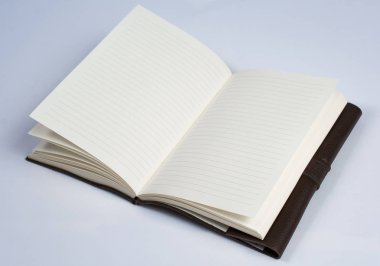 Deri günlük kitap açık izole üzerinde beyaz perspektif VI bağlı