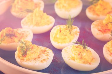 Baharatlı ve acılı eggson plaka