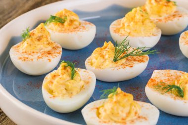 Baharatlı ve acılı eggson plaka