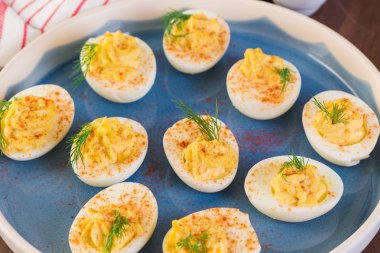 Baharatlı ve acılı eggson plaka