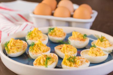 Baharatlı ve acılı eggson plaka