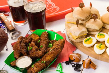 Futbol maçı izlemek için aperatifler