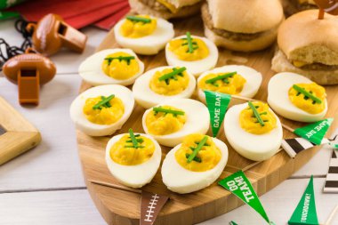 Futbol yumurta baharatlı ve acılı