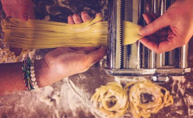 Ev yapımı makarna hazırlama 