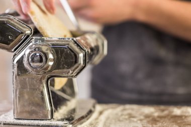 Ev yapımı makarna hazırlama 