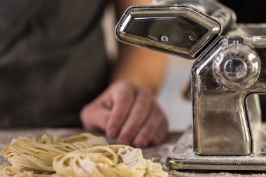 Ev yapımı makarna hazırlama 