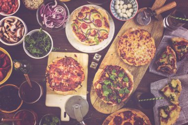 Küçük pizza görünümünü