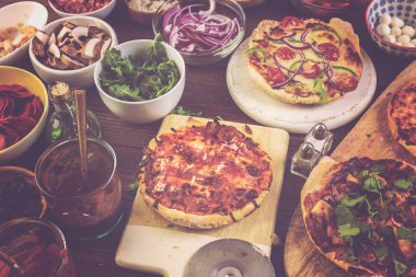 Küçük pizza görünümünü