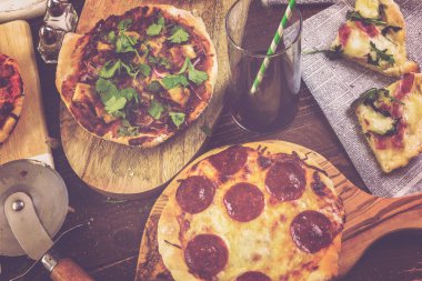 Küçük pizza görünümünü
