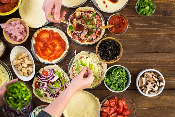 Küçük pizza hazırlama