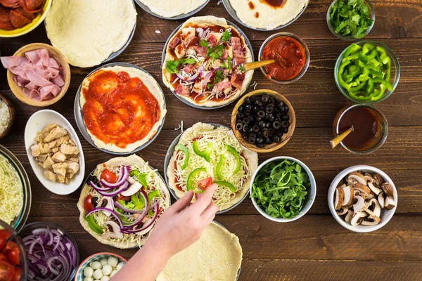 Küçük pizza hazırlama