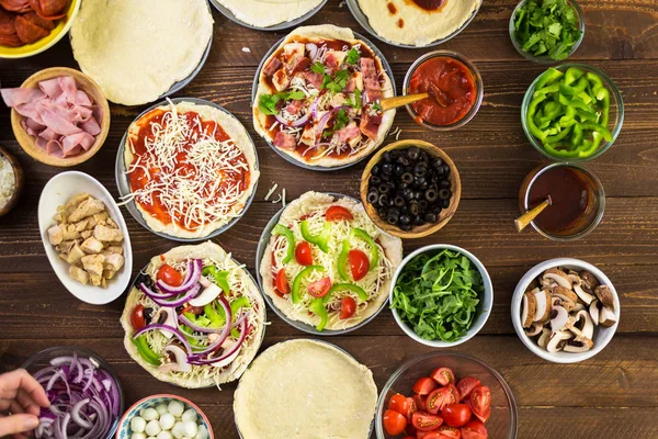 Küçük pizza hazırlama