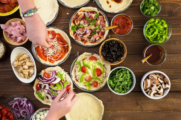 Küçük pizza hazırlama