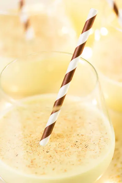 Traditional holiday egg nog drinks — Stock Photo, Image