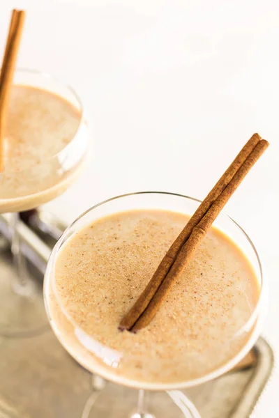 Holiday eggnog cocktails — Stock Photo, Image