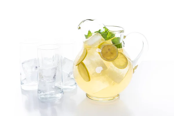 Grönt te med citrus — Stockfoto