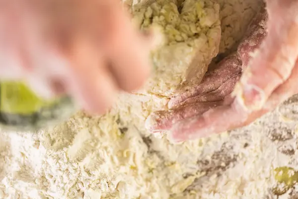 Preparing made pasta — Stock Photo, Image