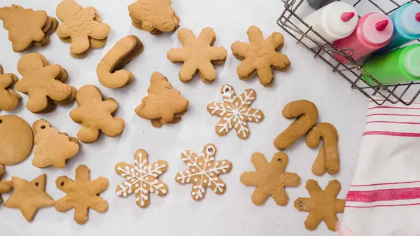 Decoração biscoitos de gengibre — Fotografia de Stock