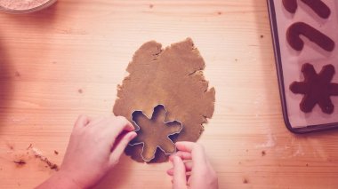 Gingerbread çerezleri fırın