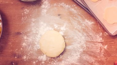 Şekerli Kurabiye Pişirme