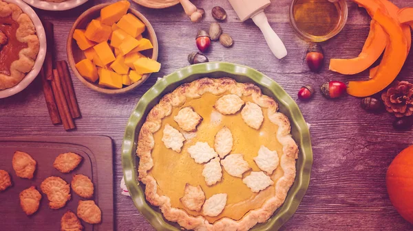 Traditional Pumpkin pie — Stock Photo, Image