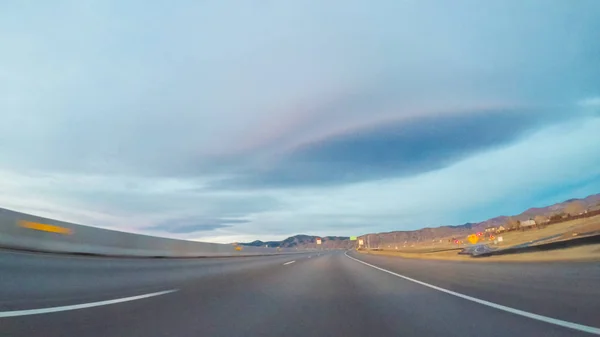 Autostrady, widok z perspektywy kierowcy — Zdjęcie stockowe
