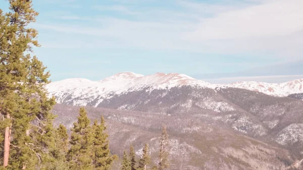 Mountain peaks view — Stock Photo, Image