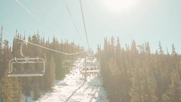 Open Air Ski Lift Going Top Mountain Alpine Skiing — Stock Photo, Image