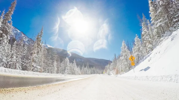 Ponto Vista Pov Condução Nas Montanhas Após Tempestade Neve — Fotografia de Stock