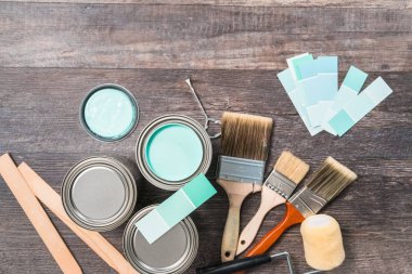 Ev inprovement proje. Turquose renk boya ile ahşap boyama.