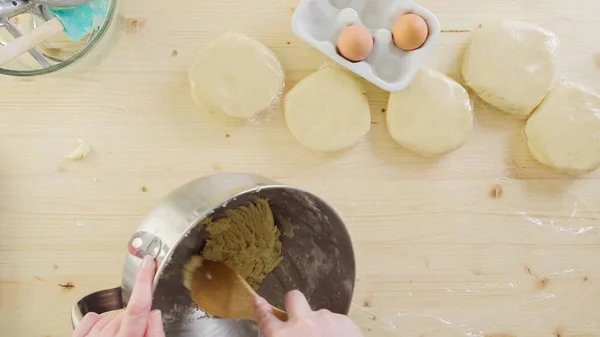 Paso Paso Preparación Masa Galletas Azúcar Para Temporada Cocción Navideña —  Fotos de Stock