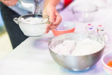 Cadılar Bayramı tanımlama bilgilerini görüntüleme