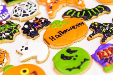 Cadılar Bayramı tanımlama bilgilerini görüntüleme