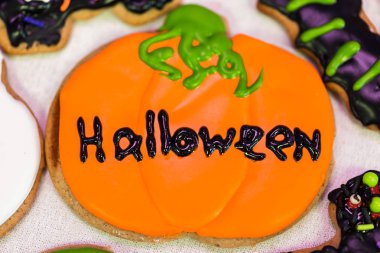 Cadılar Bayramı tanımlama bilgilerini görüntüleme