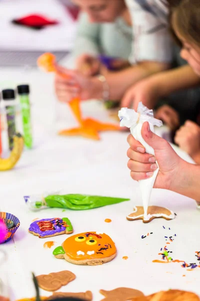 Halloween cookies bekijken — Stockfoto