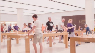 Apple store iç 