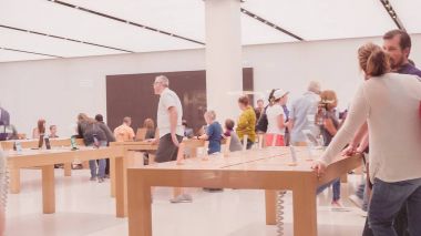 Apple store iç 