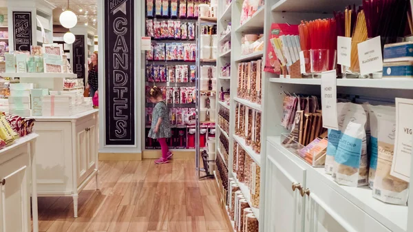 Interior de la tienda de dulces — Foto de Stock