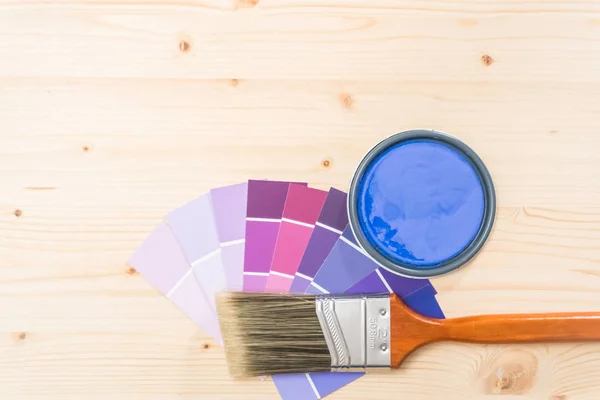 Pintura Interior Púrpura Para Proyecto Mejoras Para Hogar —  Fotos de Stock