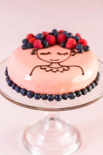 Ciasto musowe z polewą lustrzaną — Zdjęcie stockowe