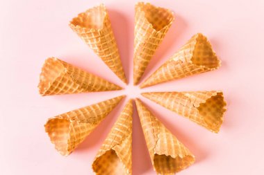 Waffle dondurma koniler