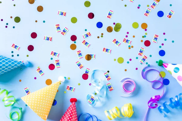Färgglada partyhattar — Stockfoto