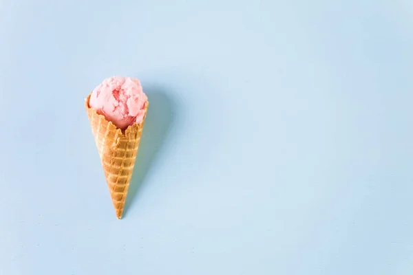 Cones de sorvete de waffle — Fotografia de Stock