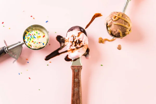 Ice cream scoops — Stock Photo, Image