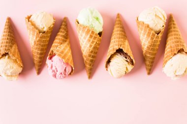 Waffle dondurma koniler