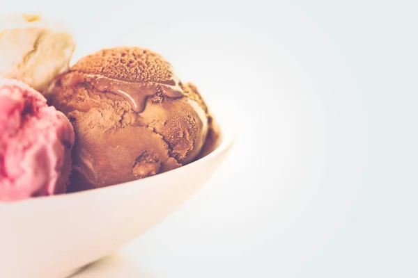 Ice cream scoops — Stock Photo, Image