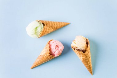 Waffle dondurma koniler