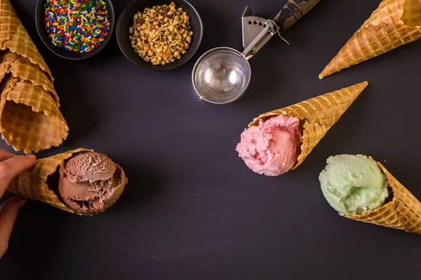 Conos de helado de gofre — Foto de Stock