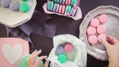 Fransız macarons ve hediye kutusu